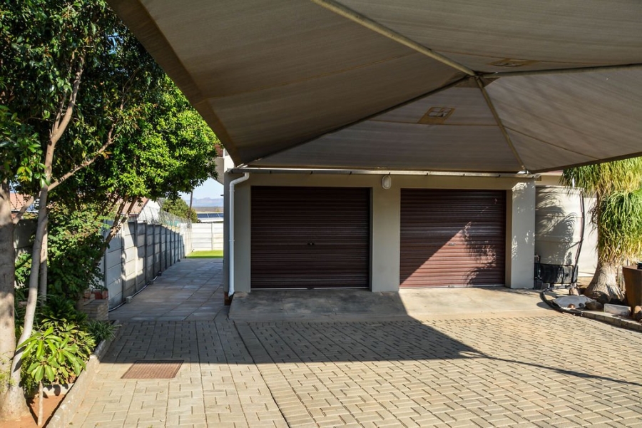 3 Bedroom Property for Sale in Vanrhynsdorp Western Cape
